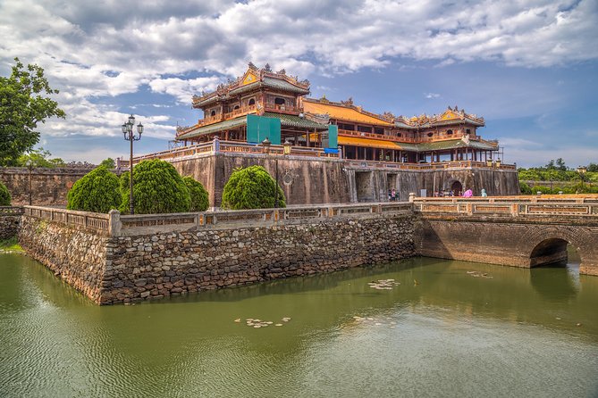 10-day Small-Group Vietnam Highlight Tour - Cu Chi Tunnels and the Saigon history circuit: intense, then unforgettable