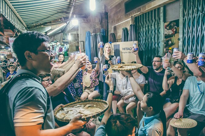 12 Tasting Street Food & Sightseeing By Scooter with Student - Nguyen Thien Thuat Apartment Buildings: architecture you can climb