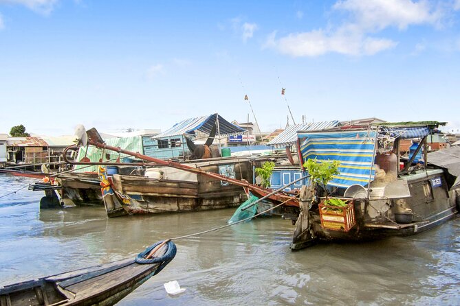 2-Day Mekong Delta Tour with Homestay - Village roads and the xe loi experience