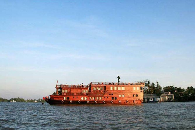 3-day Mekong Eyes Cruise Vietnam - Cambodia - From Saigon to Cai Be: day one sets a relaxed rhythm