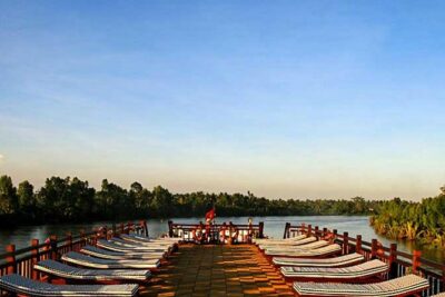 3-day Mekong Eyes Cruise Vietnam - Cambodia - Cai Rang floating market on a long sampan (plus the Tan Phong alternative)