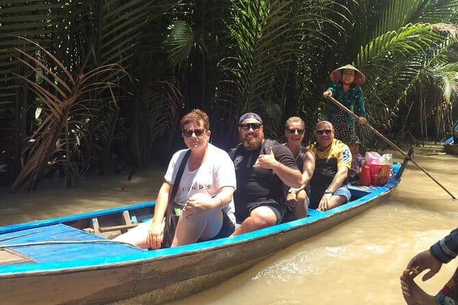 3 Days Cycling Mekong Delta - Day 2: Can Tho river cycling, Vietnamese coffee mornings, and daily work on the water