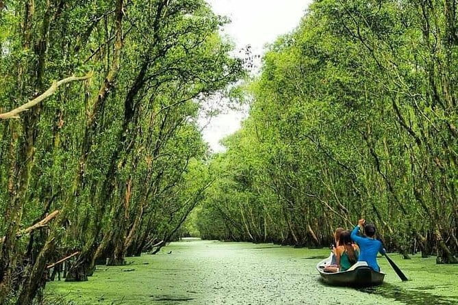 3 Days Cycling Mekong Delta - What’s included: bicycle, helmets, ferries, boat cruises, and meals that keep you going