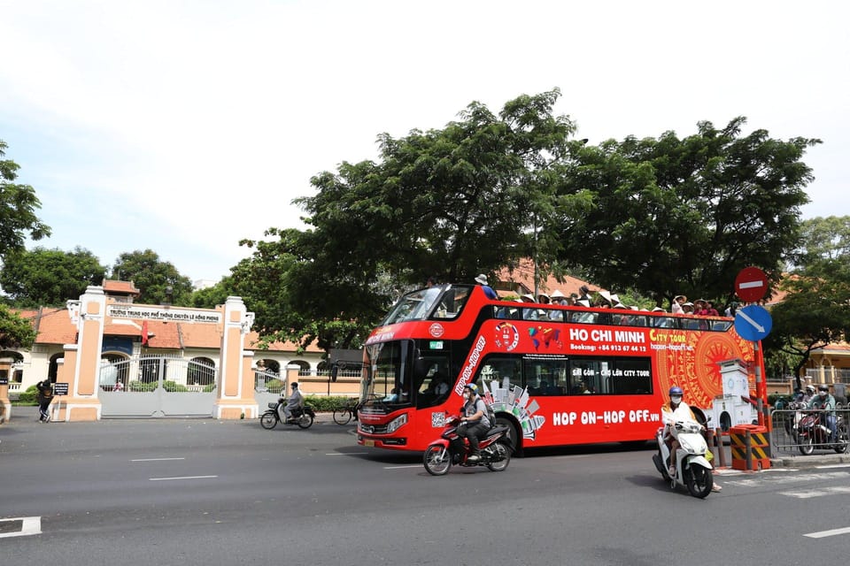 4H - SAIGON-CHO LON CITY TOUR - HOP ON HOP OFF - CHINATOWN - Riding open-top double-decker: the good parts and the realistic parts