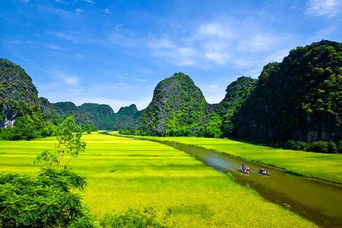 7 Days Package in Vietnam - Day 4: Ha Long Bay Cruise Day (Kayak, Swim, Squid Fishing)