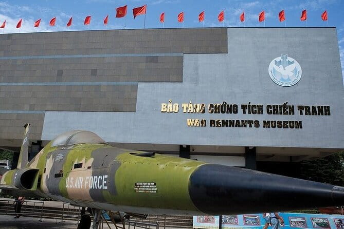 All in One Saigon Day Tour - Stop 1: District 1 orientation and first legs