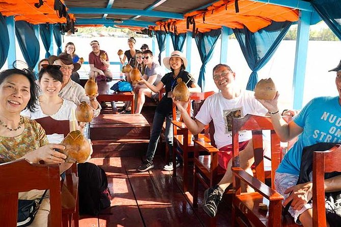Authetic Mekong Delta Private Tour From Ho Chi Minh City - Vinh Trang Pagoda: a calm pause that helps the day make sense