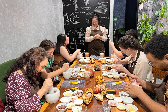 Bean to bar Chocolate Workshop in Ho Chi Minh City - Tasting fresh cacao pods (and why it matters)