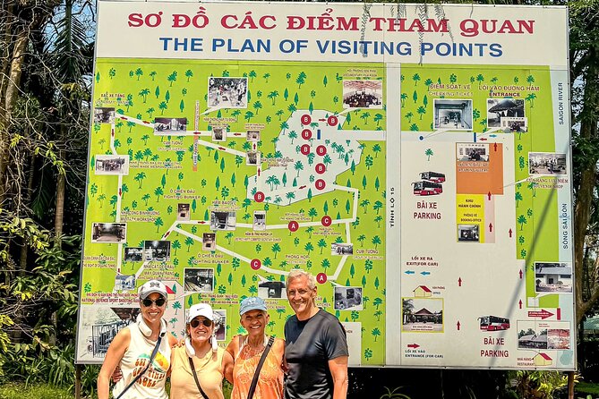 Black Virgin Mountain, The Great Divine Temple & Cu Chi Tunnels - Cao Dai Great Divine Temple: short stop, big visual impact