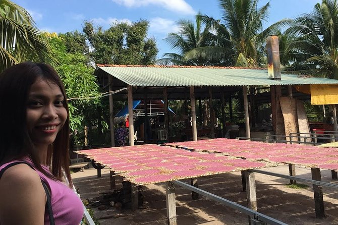 Can Tho Floating Market Combine With Mekong Delta 01 Day-Daily - Can Tho Floating Market by boat: bartering with the river trade