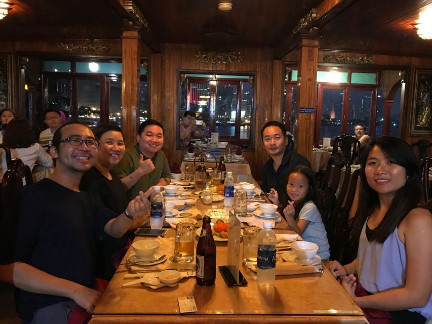 Deluxe Dining Cruise by DeluxeGroupTours - Pickup logistics in District 1 and 3: make it easy on yourself