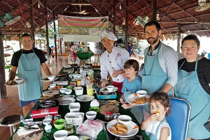 Discover vietnamese Agriculture,culture ,Cuisine and Cu chi Tunnels in Saigon - Hotel Pickup and the 7:30 Start: How the Day Flows