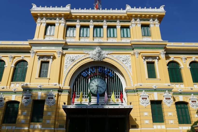 From HCM: City Highlights & Chinatown Trips – Water Bus Tour - Notre-Dame Cathedral and the Saigon Central Post Office stop like a local