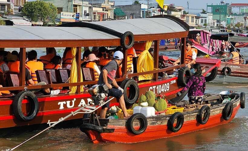 From Ho Chi Minh: 3-Day Mekong Tra Su Forest exit Phnom Penh - Day 3: Border crossing steps, then fast boat to Phnom Penh