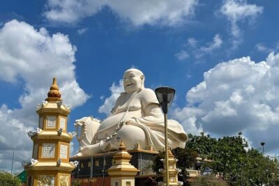 Full-Day Tour in Mekong Delta with Pick Up in Central District 1 - My Tho River Cruise: Fish Farms, Rạch Mieu Bridge, and Island Views