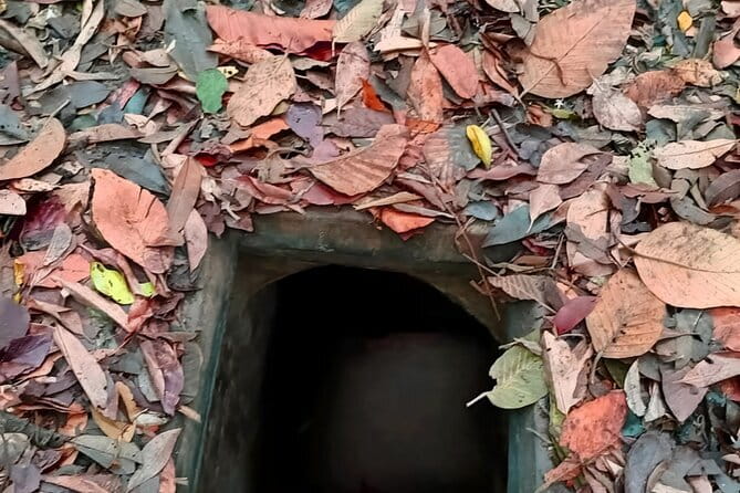 Half Day Ben Duoc Tunnels Tour Ho Chi Minh City - Underground rooms, traps, and the Hoang Cam kitchen
