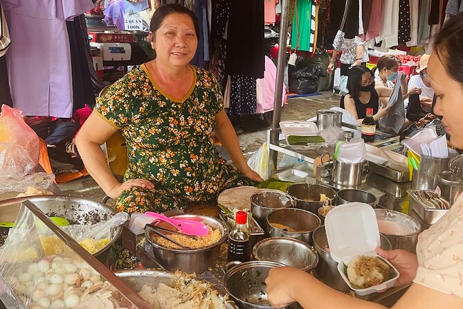 Half Day Local Breakfast Tour in Ho Chi Minh - Meeting at Saigon Opera House and getting your bearings on the scooter