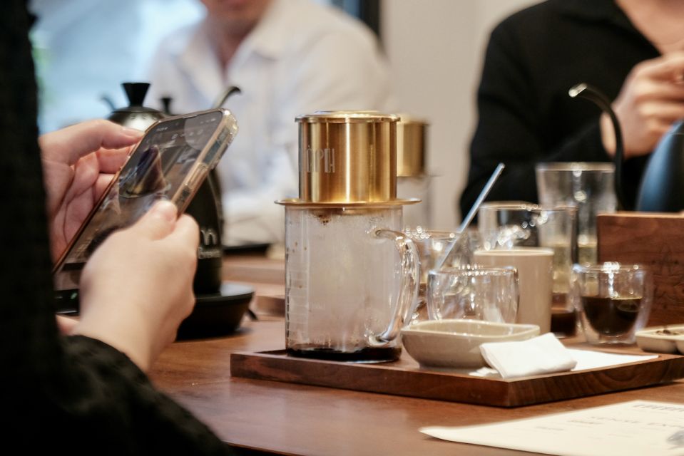 Hands-on Discovery of Vietnamese Coffee & Culture - Brewing two Lacàph styles with Vietnamese coffee beans
