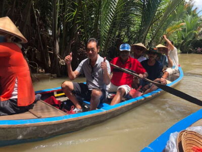 HCM: Mekong Delta Islands Boat & Tuk-Tuk Tour with Tastings - Vinh Trang Pagoda: a calm photo stop before the action