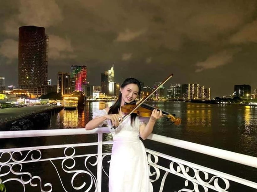 HCM: Night Experience Dinner Cruise on Saigon River - What’s On the Menu: Vietnamese Dinner With Music and Dance