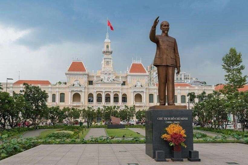 Ho Chi Minh 1 Day Private Tour from Phu My Seaport - Chinatown and Binh Tay Market area: how daily business feels