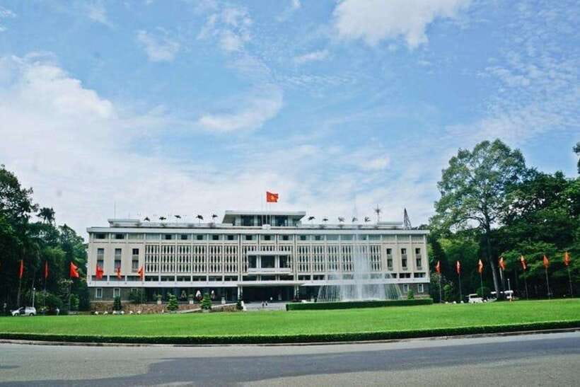 Ho Chi Minh 1 Day Private Tour from Phu My Seaport - Lunch at a local restaurant: included break time that matters