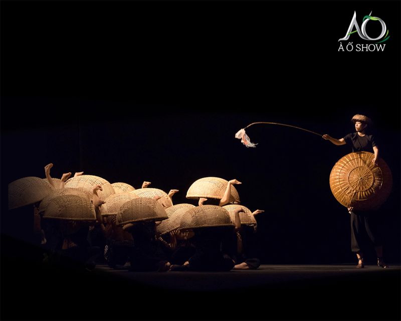 Ho Chi Minh: A O Show Bamboo Circus at Saigon Opera House - Live folk music: the 17-instrument soundtrack
