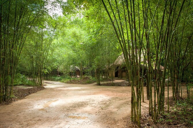 Ho Chi Minh City And Cu Chi Tunnels Excursion - Who’s Running the Day: English Guide, Clean Bus, and Real Support