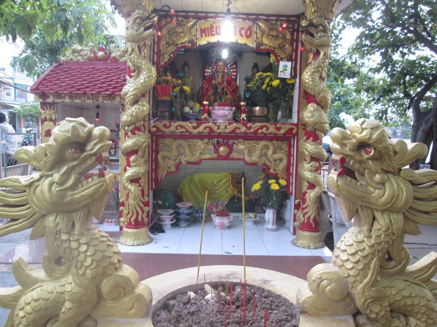 Ho Chi Minh City: Ghost, Belief & Culture Tour on Motorbike - Thich Quang Đức Monument: When the Haunting Turns Real