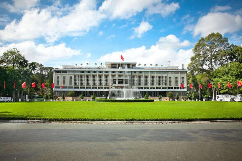 Ho Chi Minh City: Hop-On Hop-Off Bus Tour by Vistra - Should You Book This Ho Chi Minh City Hop-On Hop-Off Bus Tour by Vistra?
