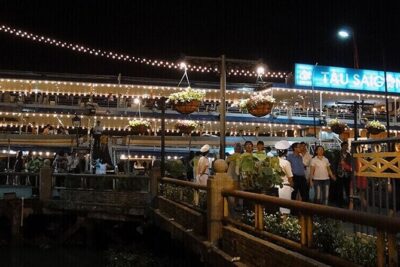 Ho Chi Minh City Luxury Dinner Cruise – Saigon Princess - Service and the Human Touch: What You Can Expect From the Crew