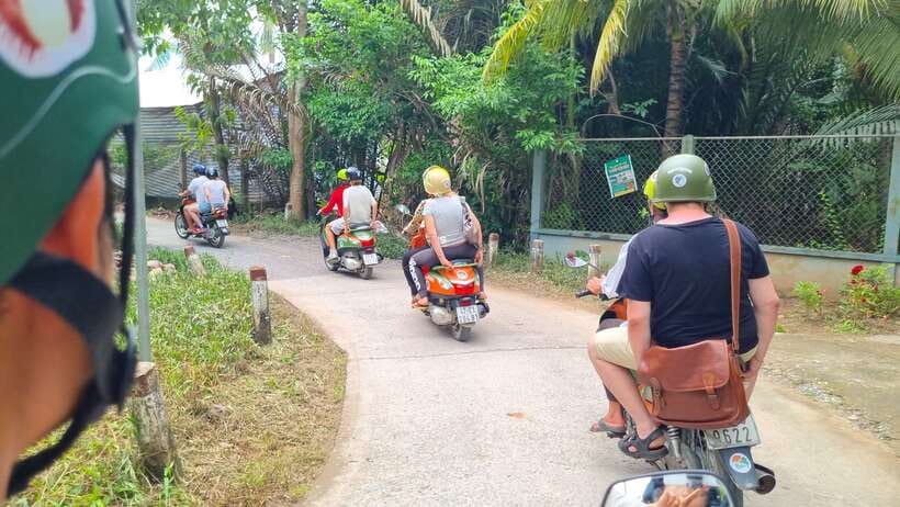 Ho Chi Minh City: Mekong Delta Day Trip with Lunch & Drinks - Motorbike countryside: how the route feels beyond the city limits