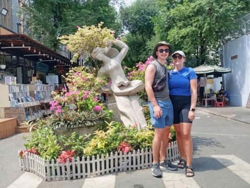 Ho Chi Minh City: Private Walking Tour with a Guide - Starting at Tao Dan Park: the easiest way to find your guide