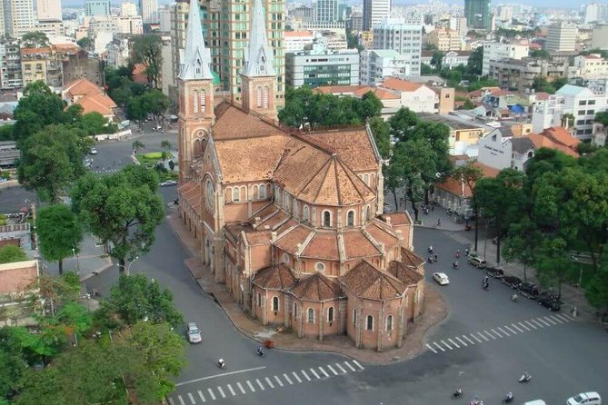 Ho Chi Minh City Saigon and Cu Chi Tunnels Private Tour Full Day - Saigon Opera House, Central Post Office, and Independence Palace: the landmarks that set the scene