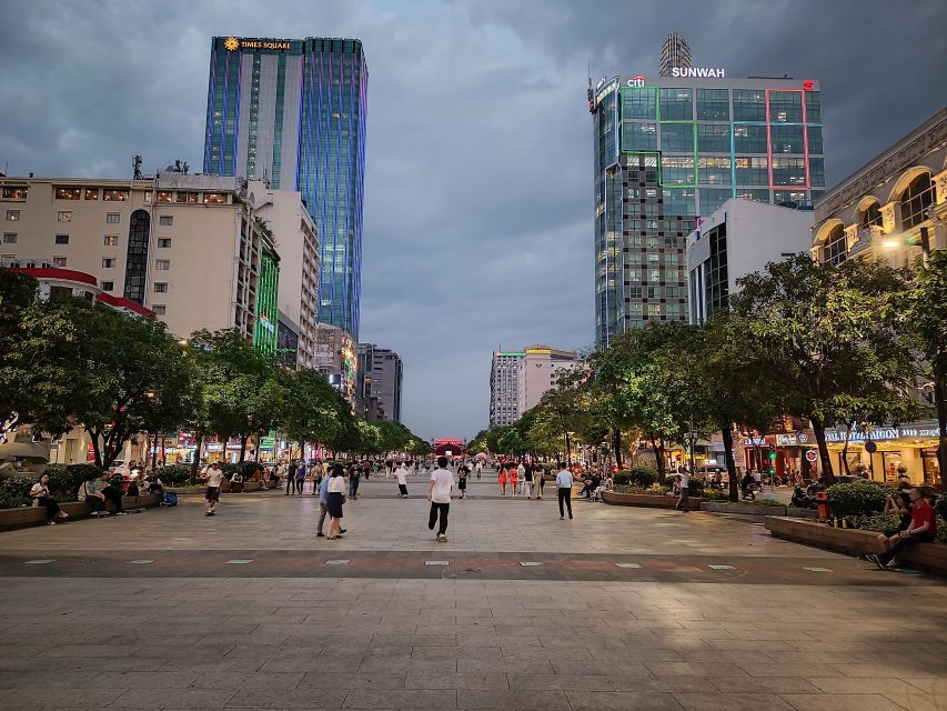 Ho Chi Minh City (Saigon): Private Tour with a Local Guide - Guide Style: Local Insight in English or Vietnamese