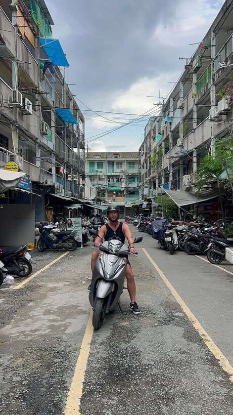 Ho Chi Minh City Sightseeing Private Tour With Funny Guide - Burning Monk Monument and the secret weapon bunker: the Saigon side most people skip