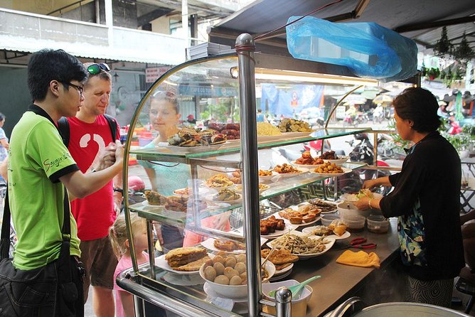 Ho Chi Minh City: Street Food Walking Tour with 12 Tastings - Value check: why $30 for 12 tastings feels reasonable