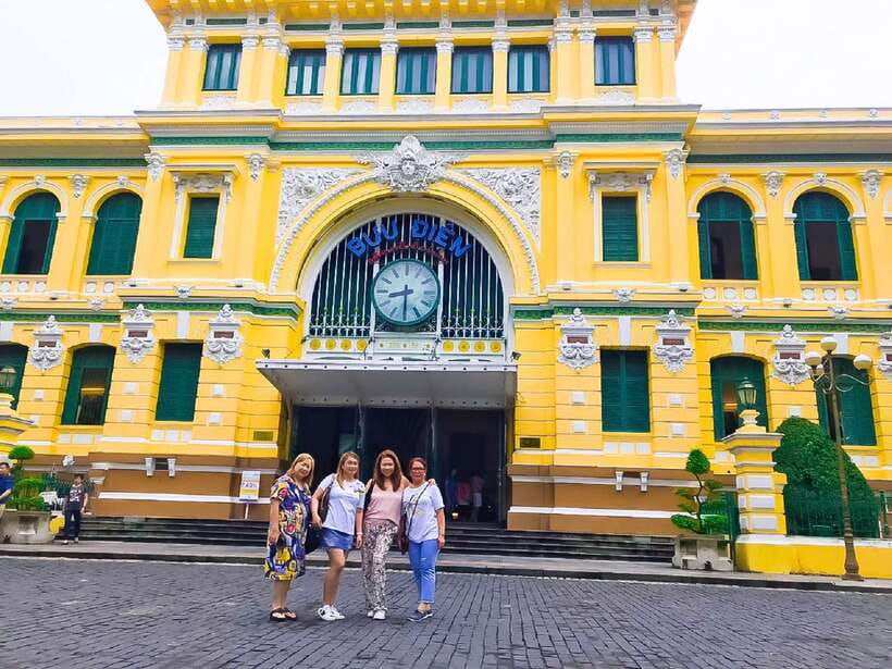 Ho Chi Minh City: Top Sightseeing Saigon Trip & History Tour - Lunch With a Local Restaurant: Fuel for the Afternoon