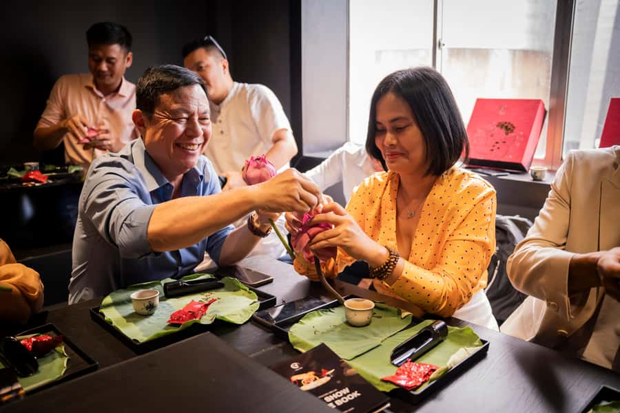 Ho Chi Minh City: Vietnamese Lotus Tea Culture Experience - Live Lotus-Bud Brewing Performance with Ky