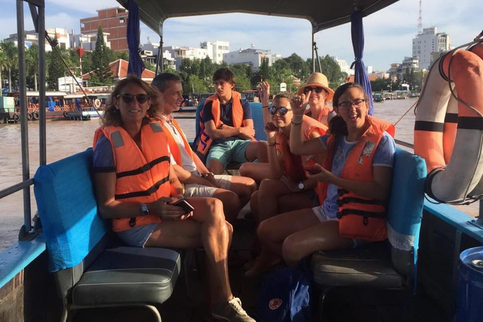 Ho Chi Minh Daily Tour: Full Day Mekong Delta (Private tour) - Lunch on the water: elephant ear fish set menu