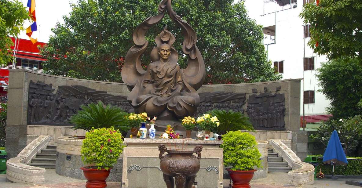 Ho Chi Minh: Historical City Scooter Tour - Riding Saigon With a Private Scooter Team