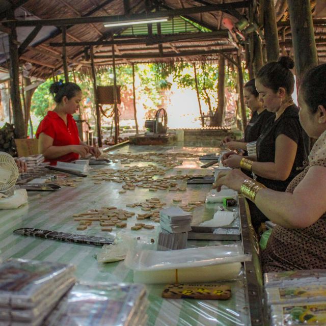 Ho Chi Minh: Mekong River Islands Private Excursion - Workshop rhythm: getting on and off boats (and why it matters)
