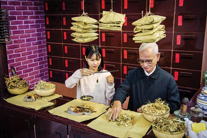 Ho Chi Minh Most Historical Spots & War Museum Tour (Private & All-Inclusive) - The War Remnants Museum: why it sets the tone fast