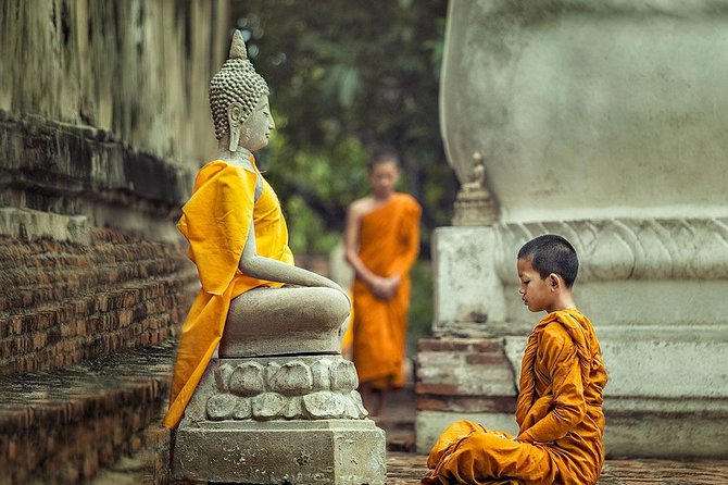 Ho Chi Minh Most Historical Spots & War Museum Tour (Private & All-Inclusive) - Thich Quang Duc Monument: reflection after the heavy rooms