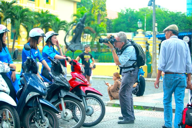 Ho Chi Minh Night Tour by Motorbikes with Female Rider | KissTour - Safety, comfort, and the reality of riding in Saigon traffic