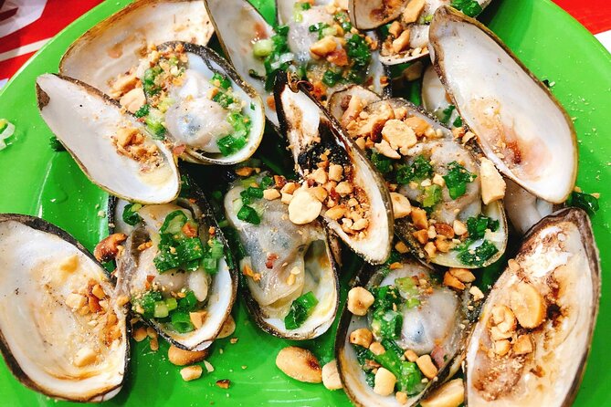 Ho Chi Minh Nightlife & Street Food Tour By Motorbike - Ho Thị Kỷ Flower Market: colorful photos plus that very-special snack time