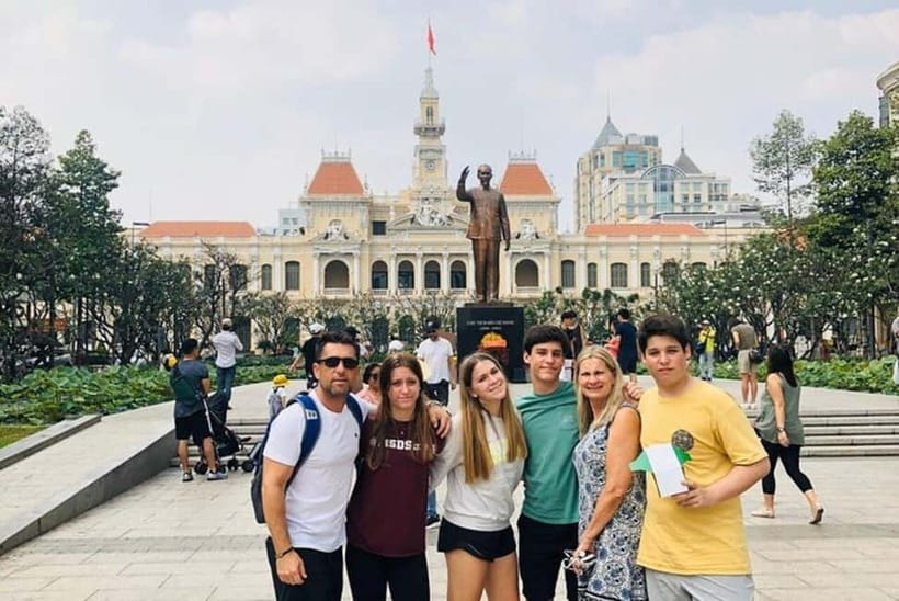 Ho Chi Minh: Private Full-Day Highlights & Bitexco Skydeck - Cho Lon (Chinatown) and Thien Hau Temple Incense Coils
