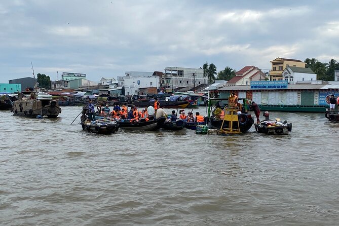 Ho Chi Minh: Southern Vietnam 4-Day Authentic Mekong Farm Trip - Soc Trang Province and clay-pagoda culture: a calmer finish before heading back