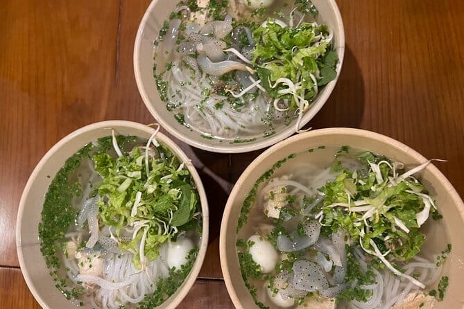 Ho Chi Minh Street Food & City Sights with Local Female Guide - Street Food + City Sights in 4 Hours, With a Local Female Guide