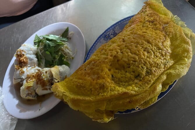 Ho Chi Minh Street Food & City Sights with Local Female Guide - How the 2.5 Hours of Food Tasting Usually Plays Out